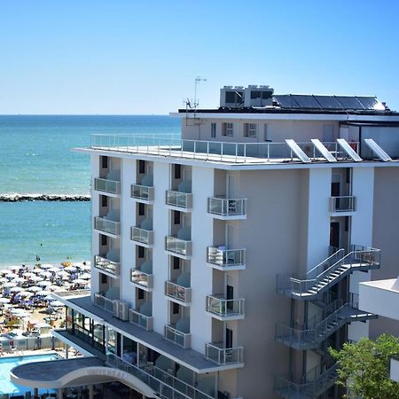 Hotel Universal Μπελάρια-Ιτζέα Μαρίνα Εξωτερικό φωτογραφία