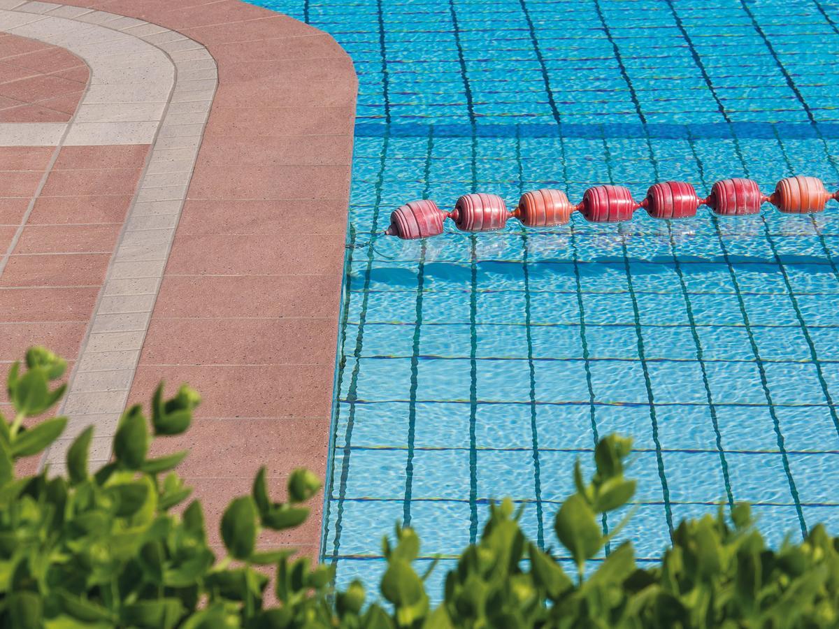 Hotel Universal Μπελάρια-Ιτζέα Μαρίνα Εξωτερικό φωτογραφία